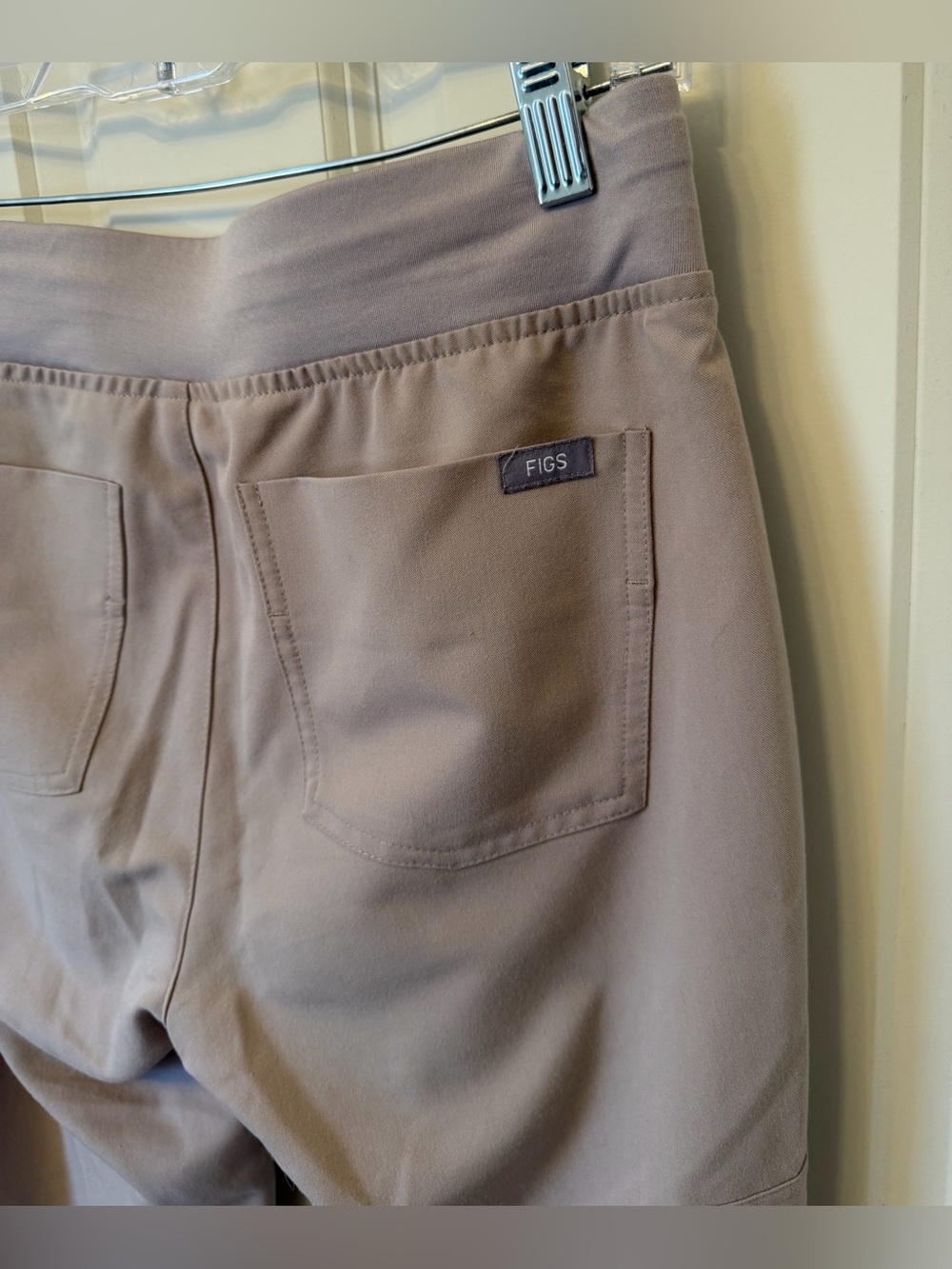 Figs Women's Zamora Jogger Scrub Bottoms, Beige-Gray, Size XS - Picture 6 of 11